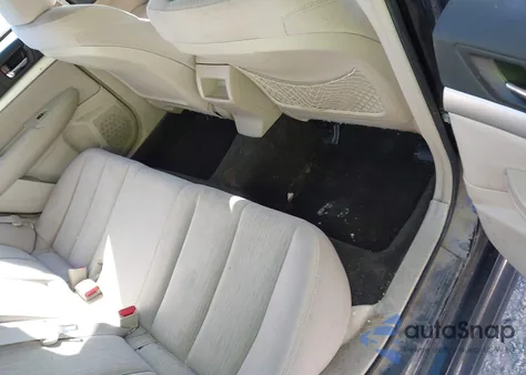 2013 Subaru Legacy 2.5I Premium из США, поврежденный, VIN 4S3BMBC68D3012877